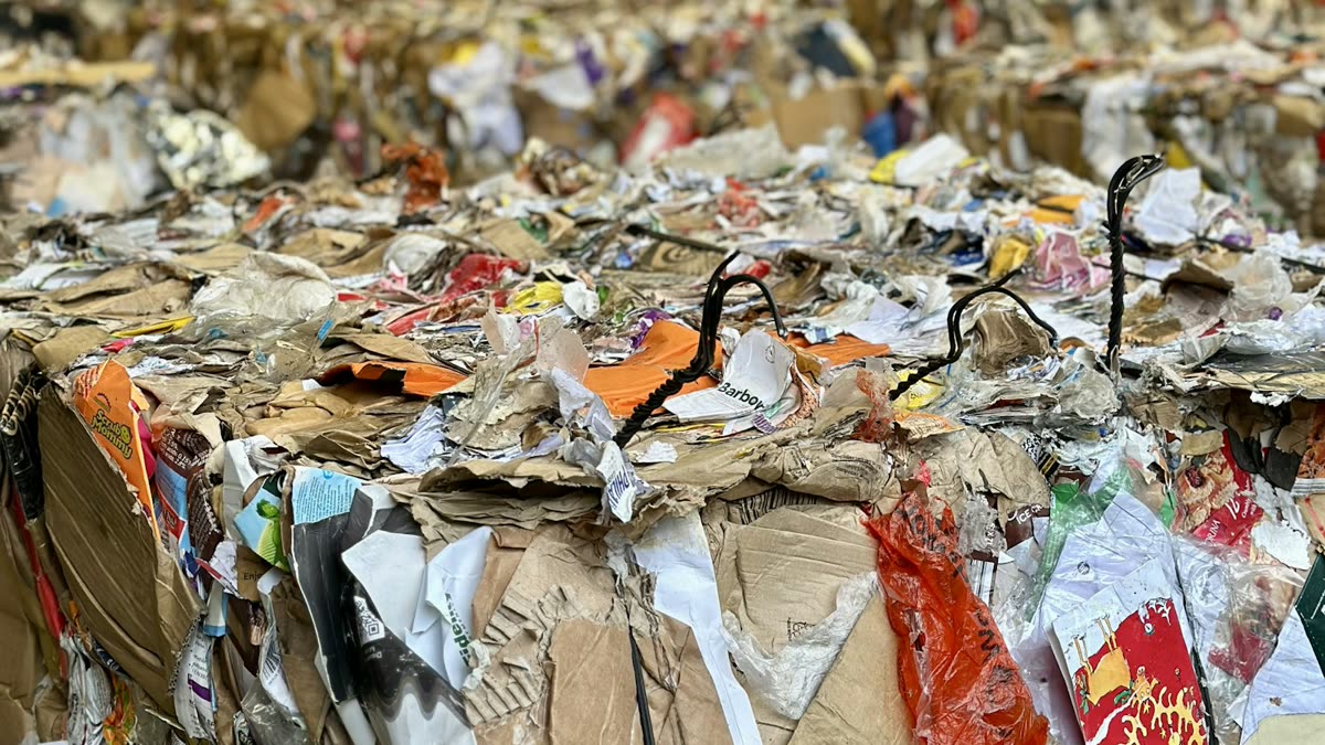 UK Packaging EPR: What the 2027 Recyclability Methodology Means for Food-Packaging Buyers